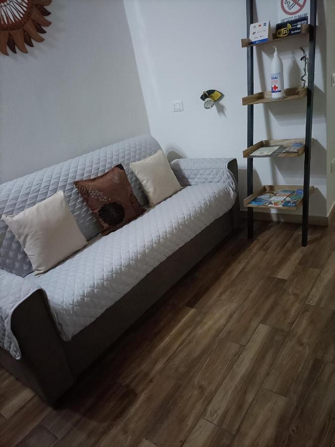 Bed And Breakfast Raggio Di Sole 伊格莱西亚斯 外观 照片