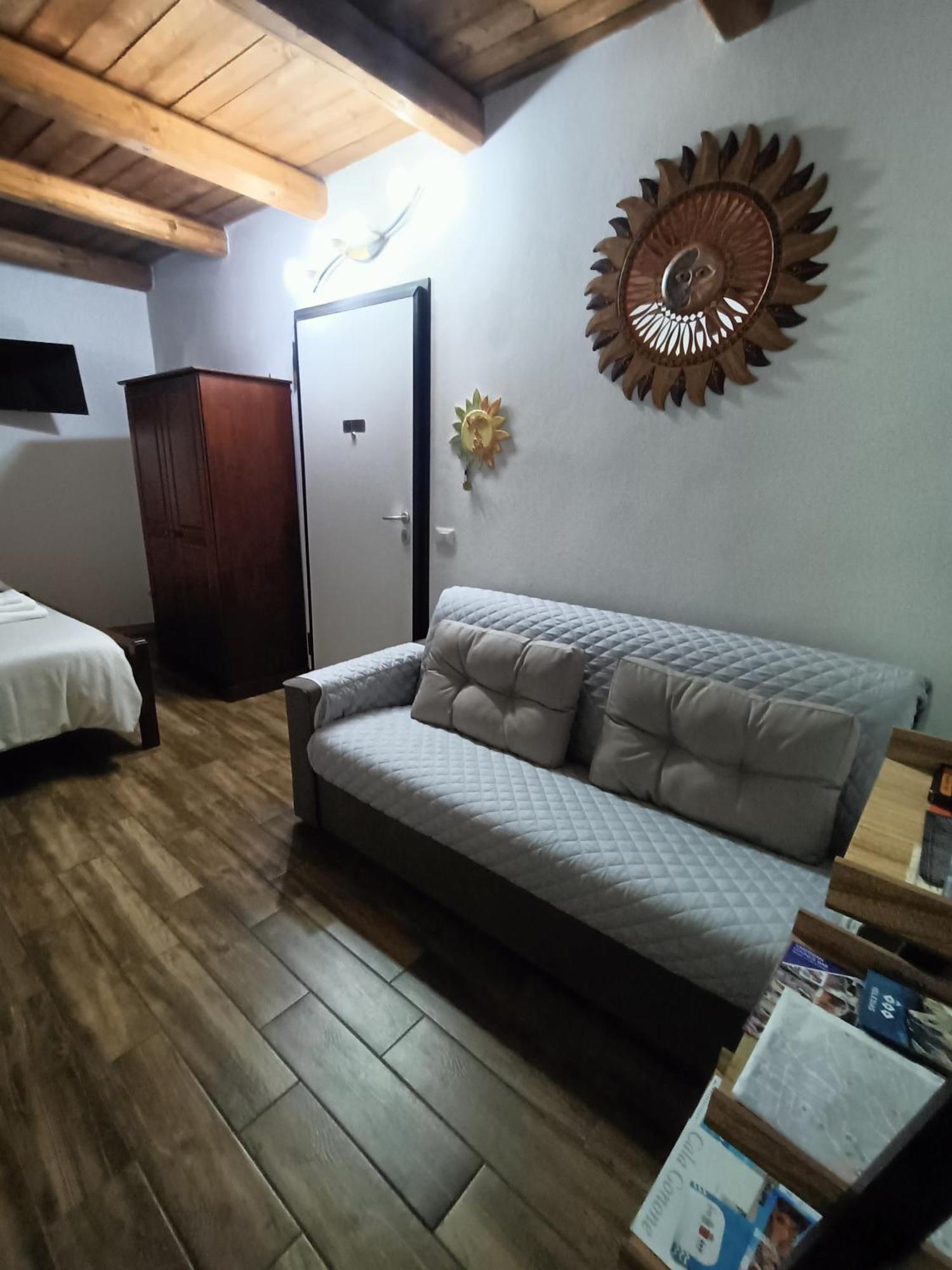 Bed And Breakfast Raggio Di Sole 伊格莱西亚斯 外观 照片