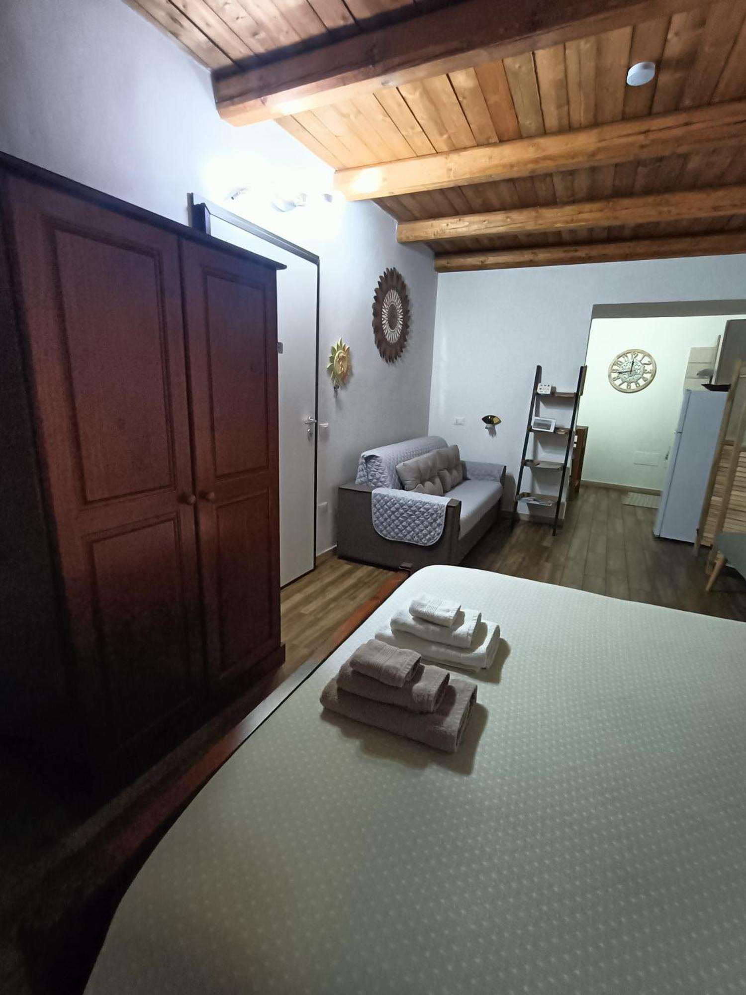 Bed And Breakfast Raggio Di Sole 伊格莱西亚斯 外观 照片