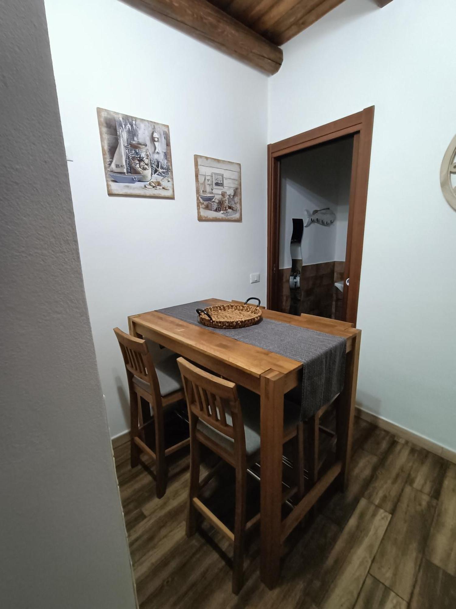 Bed And Breakfast Raggio Di Sole 伊格莱西亚斯 外观 照片