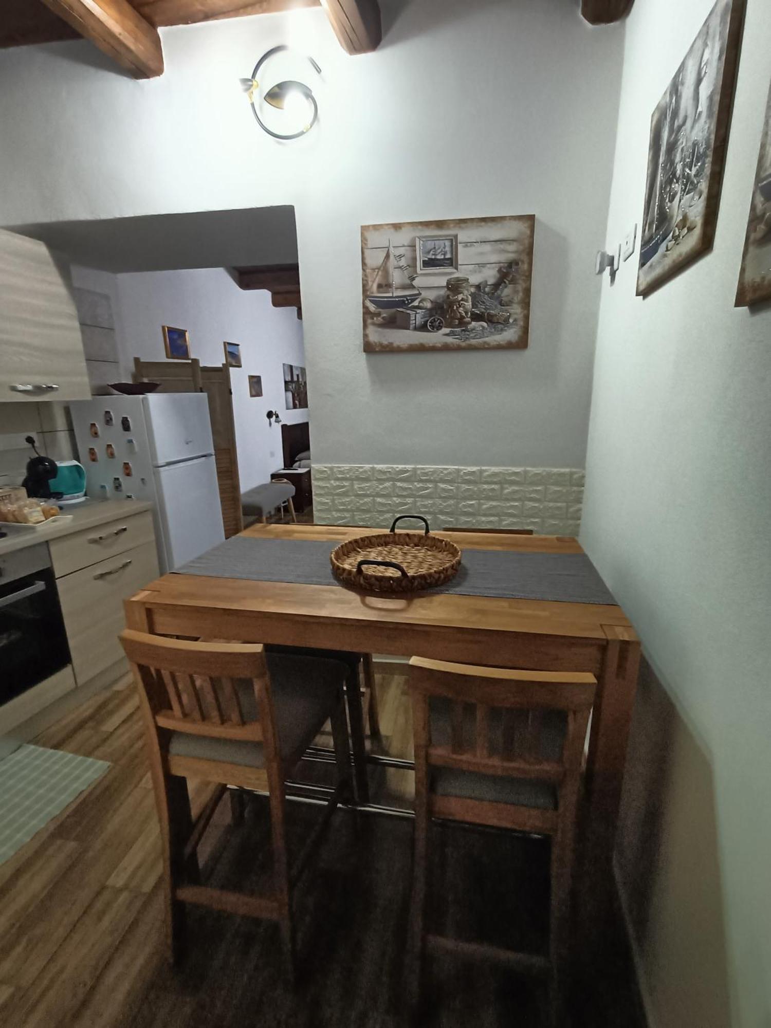 Bed And Breakfast Raggio Di Sole 伊格莱西亚斯 外观 照片