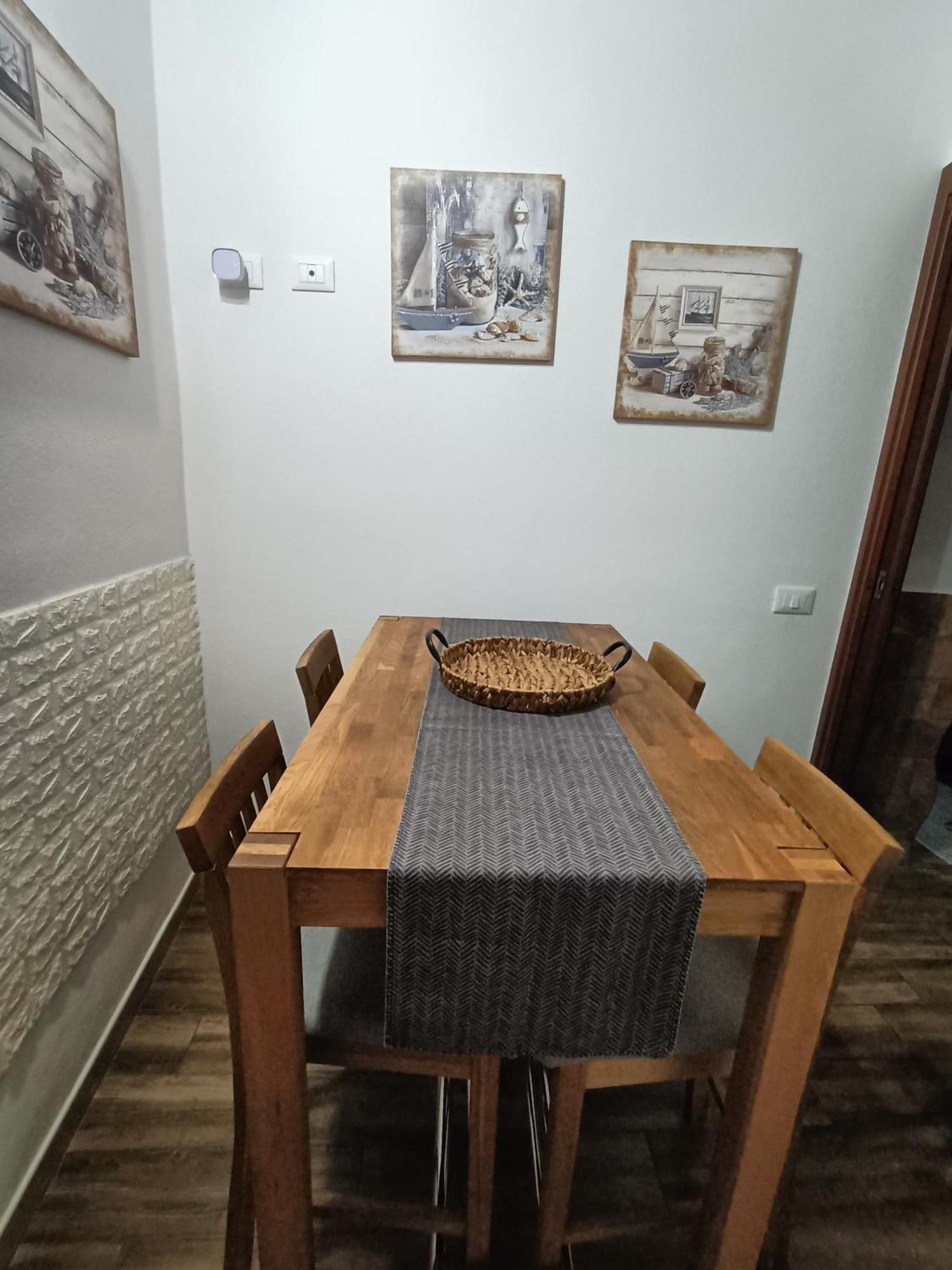 Bed And Breakfast Raggio Di Sole 伊格莱西亚斯 外观 照片