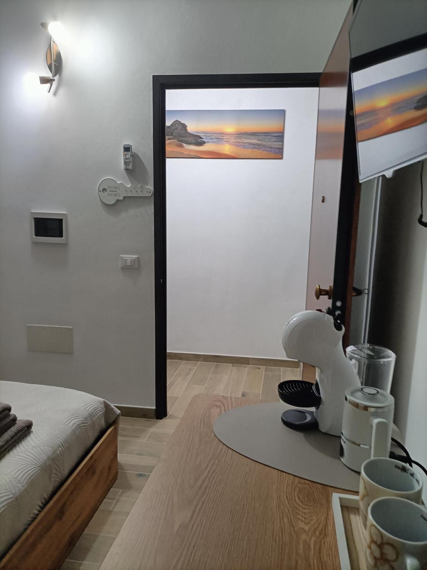 Bed And Breakfast Raggio Di Sole 伊格莱西亚斯 外观 照片