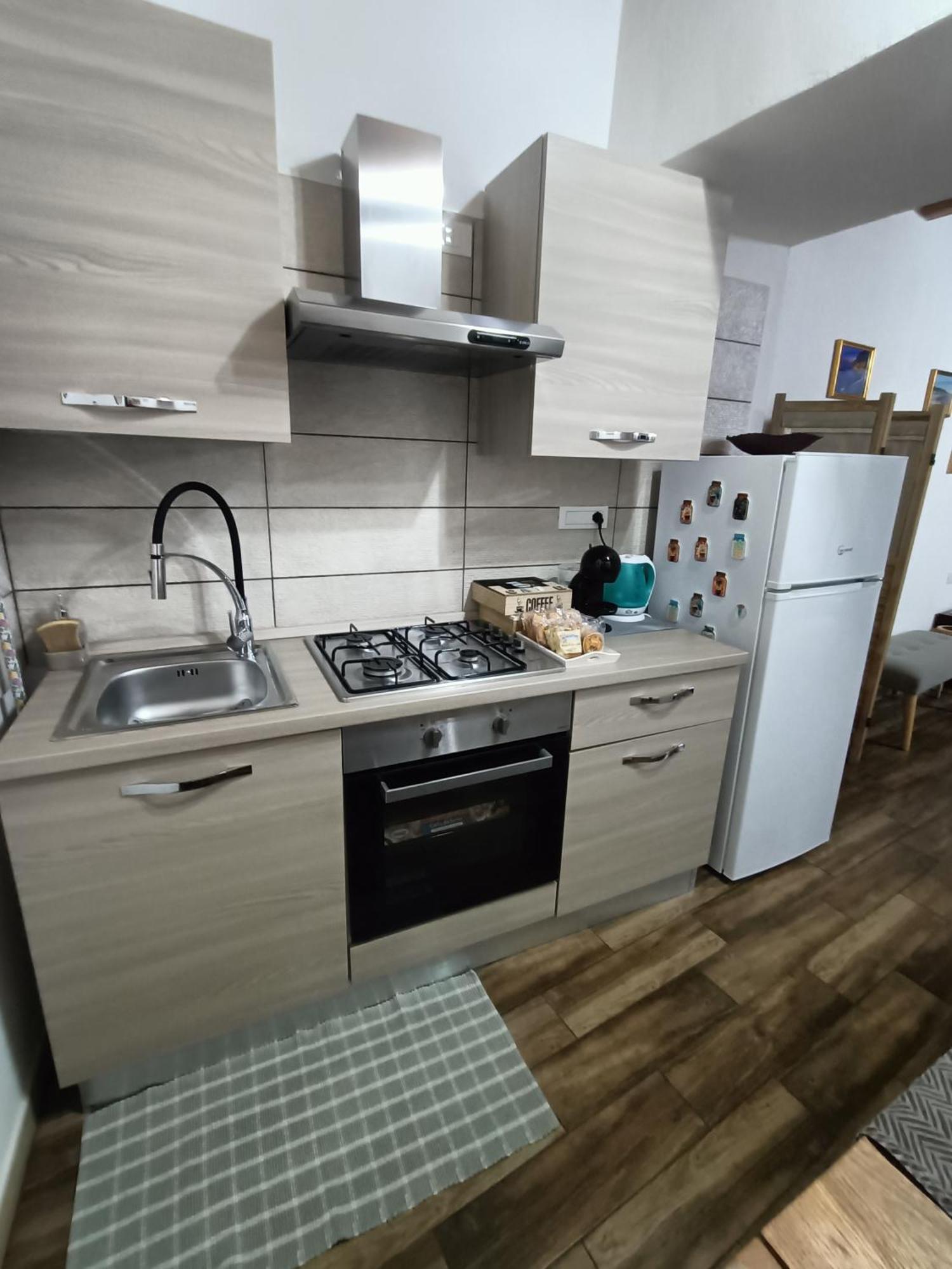 Bed And Breakfast Raggio Di Sole 伊格莱西亚斯 外观 照片