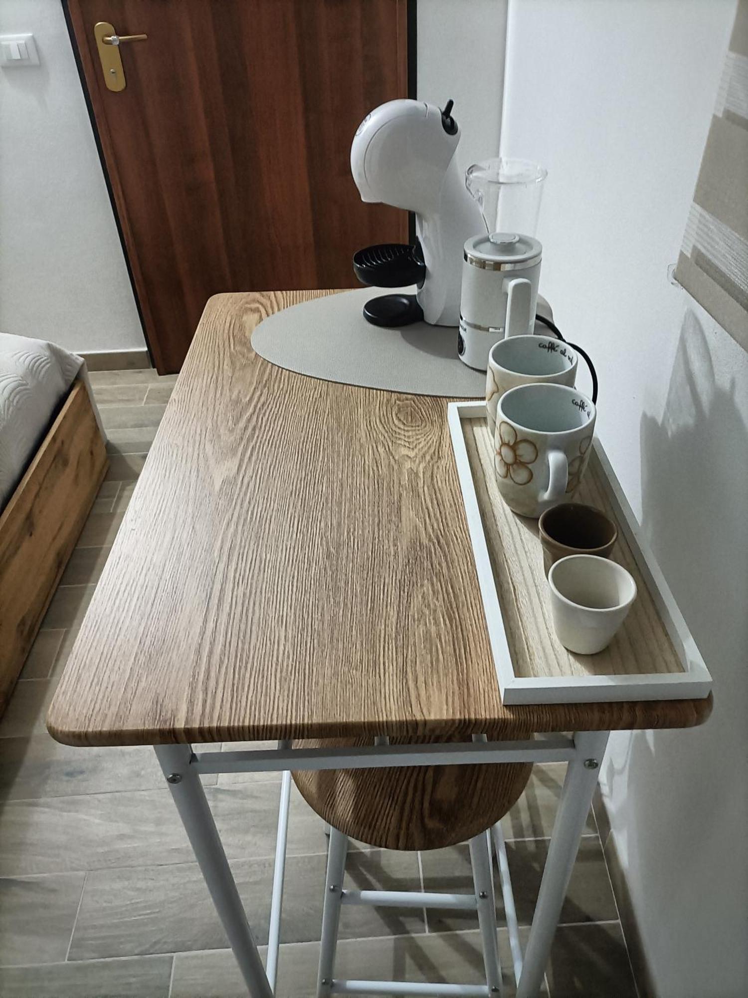 Bed And Breakfast Raggio Di Sole 伊格莱西亚斯 外观 照片
