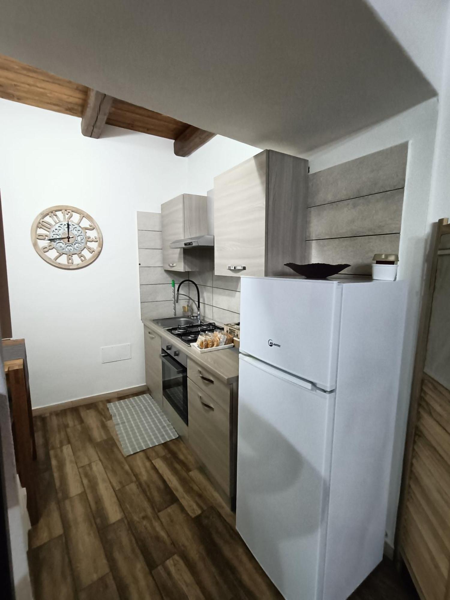 Bed And Breakfast Raggio Di Sole 伊格莱西亚斯 外观 照片