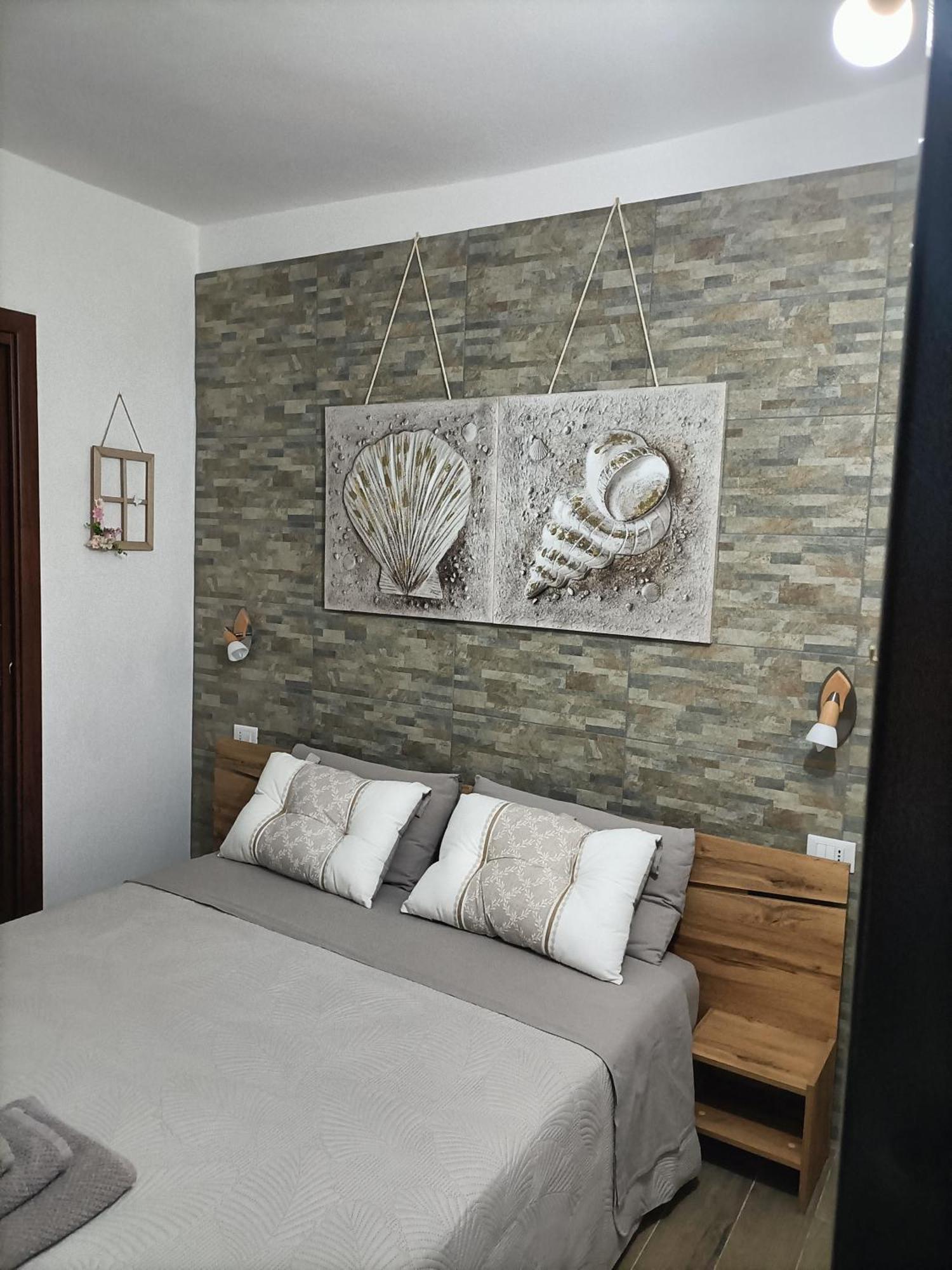 Bed And Breakfast Raggio Di Sole 伊格莱西亚斯 外观 照片
