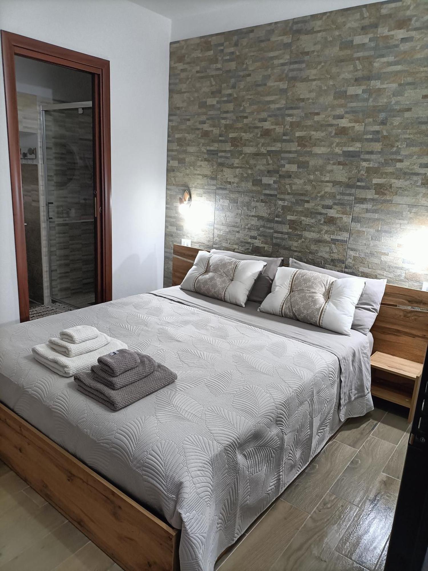 Bed And Breakfast Raggio Di Sole 伊格莱西亚斯 外观 照片