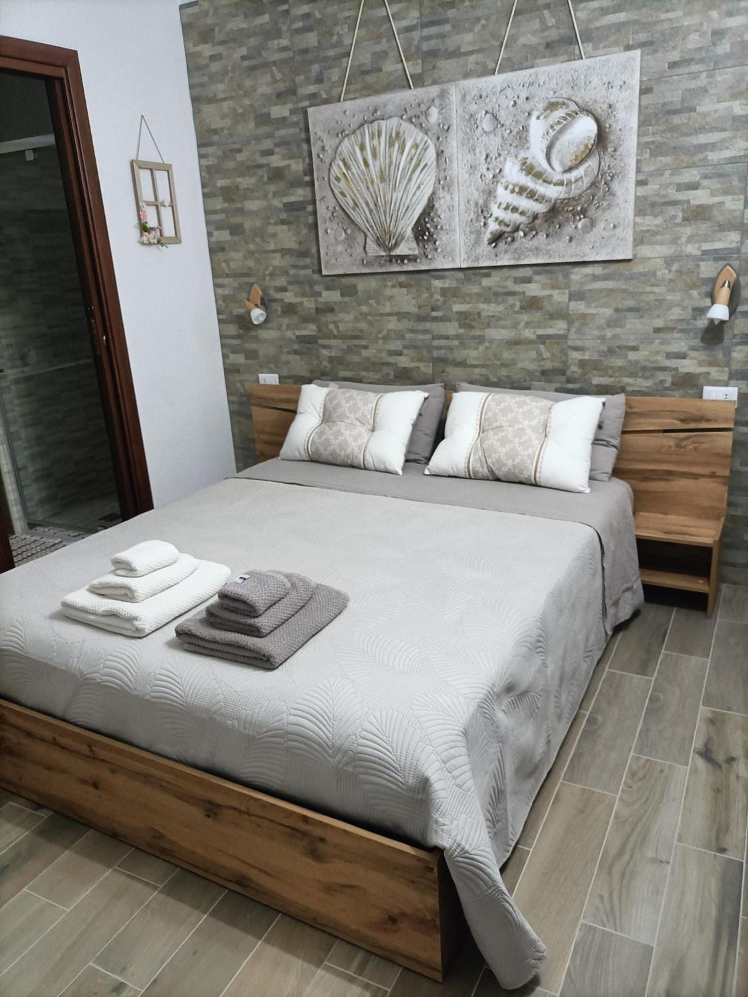 Bed And Breakfast Raggio Di Sole 伊格莱西亚斯 外观 照片