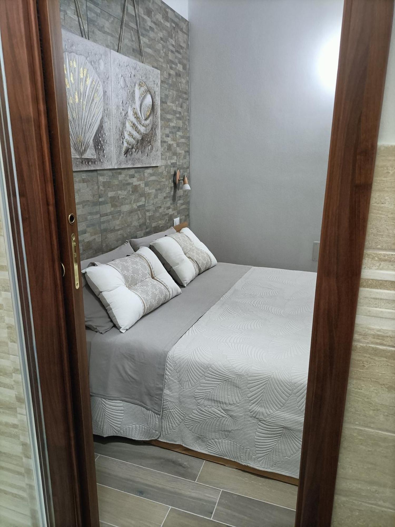 Bed And Breakfast Raggio Di Sole 伊格莱西亚斯 外观 照片